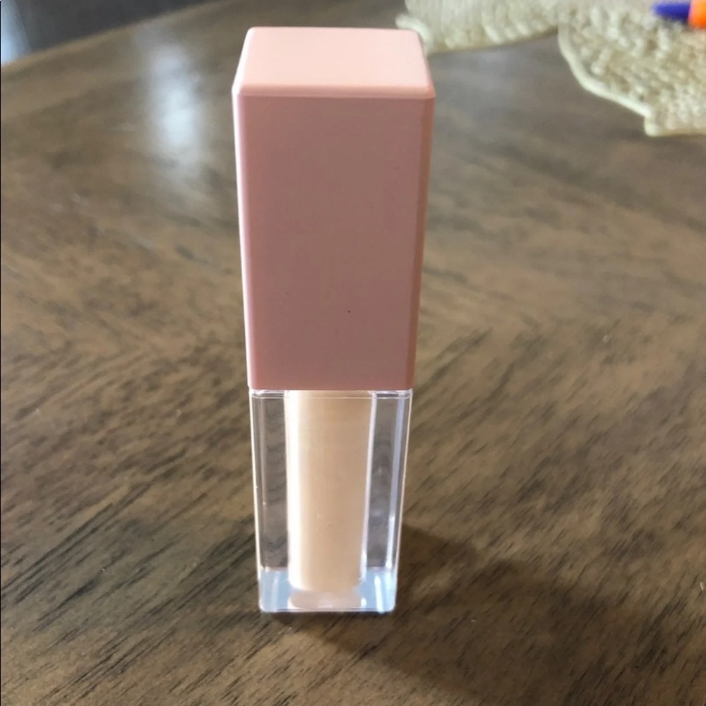 KKW BEAUTY Liquid Concealer